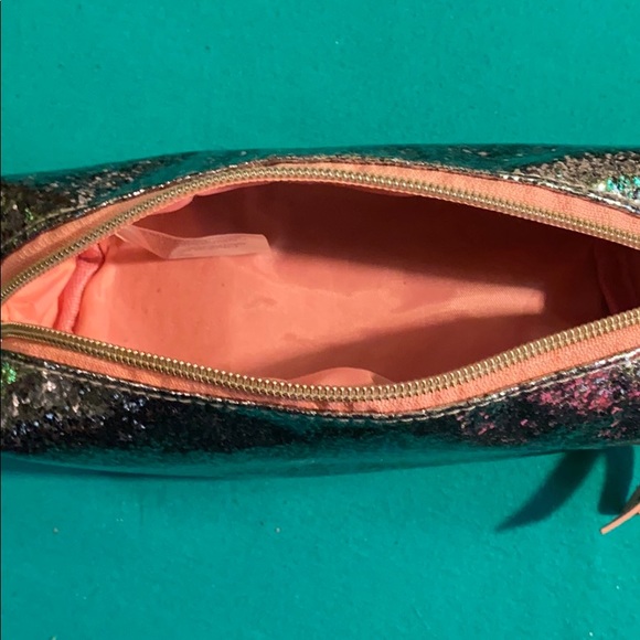 Glitter makeup bag EUC - Picture 4 of 4